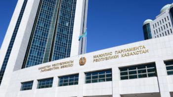 Фотография к новости: Мәжіліс цифрландыру саласына қатысты заңды қабылдады