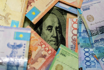 Фотография к новости: Теңге спектаклі. Ұлттық валютаның күрт өсуіне не себеп болды?