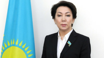 Фотография к новости: Депутаттар онлайн несиелеуге тыйым салуды ұсынды