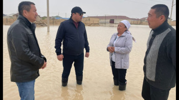 Фотография к новости: Маңғыстауда үйлерін су басқан отбасыларға бір реттік қаржылай көмек беріледі