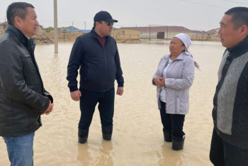 Фотография к новости: Маңғыстауда үйлерін су басқан отбасыларға бір реттік қаржылай көмек беріледі