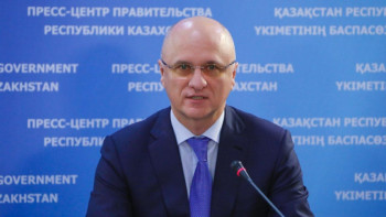 Фотография к новости: Скляр неміс тарапына елімізде дуалды білім енгізуге жәрдемдесуге өтініш білдірді