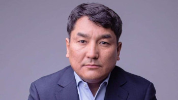 Фотография к новости: Қарашөкеев Алмасбек Садырбаевтың мәлімдемесіне жауап қайтарды