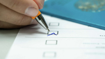 Фотография к новости: Бір сұрақ, екі жауап. Референдумда дауыс қалай беріледі?