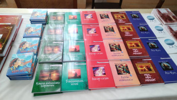 Фотография к новости: Былтыр алматылық 130 қаламгердің кітабы шықты