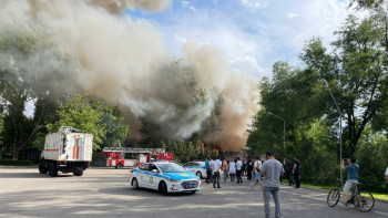 Фотография к новости: Алматыдағы Атакент көрме орталығы өртке оранды