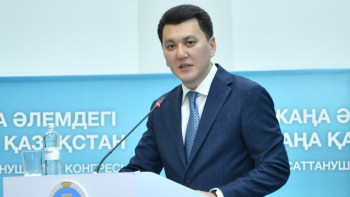 Фотография к новости: Референдум қазақ қоғамы үшін оң өзгерістердің басы болмақ – Ерлан Қарин