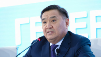 Фотография к новости: Ахметжанов халықтың мазасын алып отырған мәселені атады