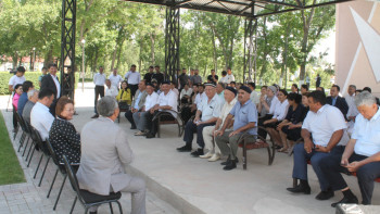 Фотография к новости: Шымкентте республикалық штаб мүшелері «Сайрам» тұрғындарымен кездесті