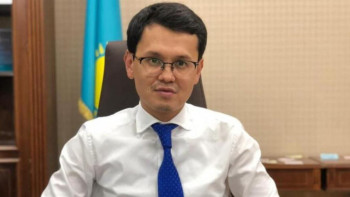 Фотография к новости: Емтиханға басқа адам кіреді. Мусин жүргізуші куәлігін беруді қалай цифрландырғанын айтты