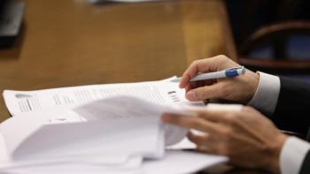 Фотография к новости: Табысын сыртқа заңсыз әкететіндерге қарсы заң дайындалады