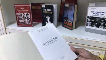 Фотография к новости: Қазақ басына үйірілген қара бұлт...