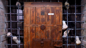 Фотография к новости: АЛЖИР: Азап пен үрей