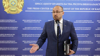 Фотография к новости: Дәурен Абаев сахнада өрескел қылық көрсеткендер туралы пікір білдірді