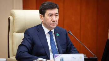 Фотография к новости: Референдумның құқықтық маңызынан гөрі, идеологиялық салмағы артықтау – Мәжіліс спикері