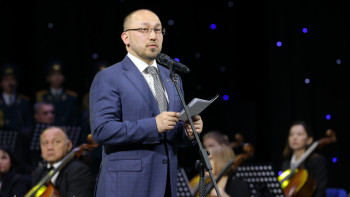 Фотография к новости: Біз әрқашан Туымызды, Әнұранымыз бен Елтаңбамызды мақтан тұтамыз  – Дәурен Абаев