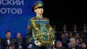 Фотография к новости: Қошанов: Әр азаматтың мемлекеттік рәмізге көрсеткен құрметі оның туған өлкеге деген сүйіспеншілігін көрсетеді