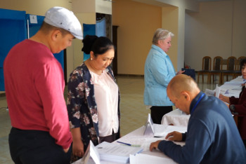 Фотография к новости: СҚО-да ауыл халқы референдумға белсенді қатысып жатыр