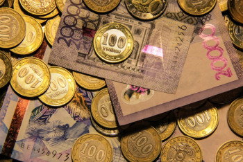 Фотография к новости: Жастардың кәсіпкерлік бастамасын қолдауға 25,8 млрд теңге бөлінді – Дүйсенова