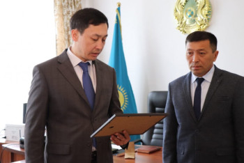 Фотография к новости: Ауылының тұрғынын құтқарып қалған әкім марапатталды