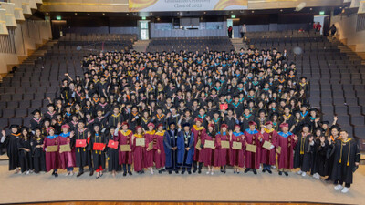 Назарбаев Университетінің түлектеріне 1394 ғылыми дәреже берілді