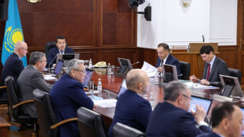 Фотография к новости: Үкімет басшысы фармацевтика мен медицина өнеркәсібін дамытуға қатысты тапсырма берді