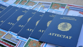 Фотография к новости: Жазасын өтеушілер орта білім аттестатын алды