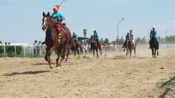 Фотография к новости: Қостанайда бәйге өтті дүбірлеген