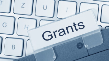 Фотография к новости: Талантты жастар  жоғары білімге жете алмай отыр. Күрішбаев білім грантын беру жүйесін сынады