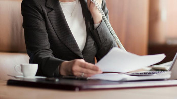 Фотография к новости: Ақтөбе облысында мемлекеттік қызметшілердің 56 пайызы — қыз-келіншектер