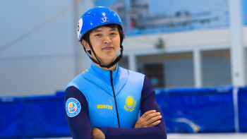 Фотография к новости: Мықты жастар шығып жатса жол беруге дайынмын - Абзал Әжіғалиев