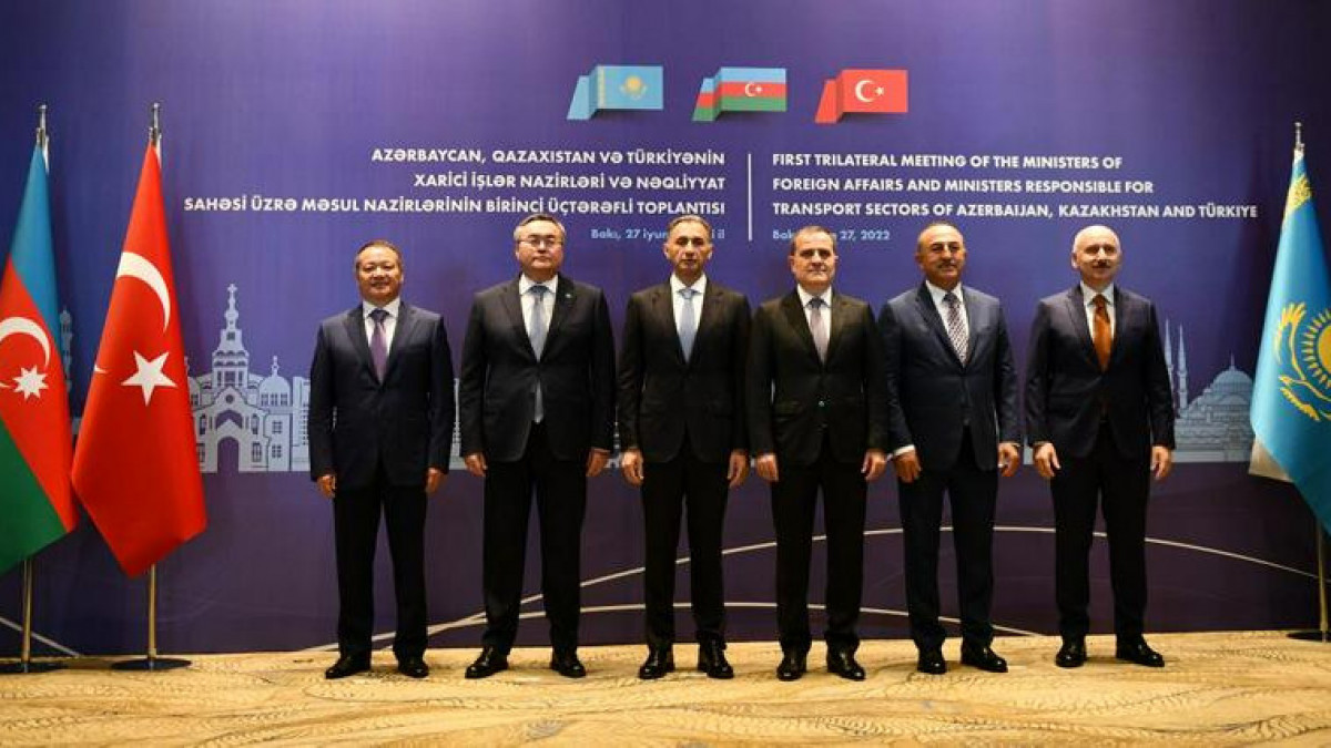 Қазақстан, Әзербайжан және Түркия министрлері көлік байланысын кеңейтуді талқылады