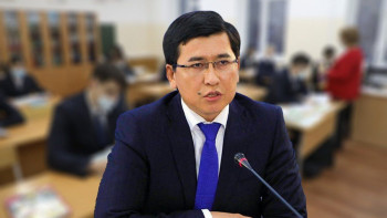 Фотография к новости: Мектепке мұра болып қалған, жеке меншік ұйымы сияқты қарайтын директорлар бар – Аймағамбетов