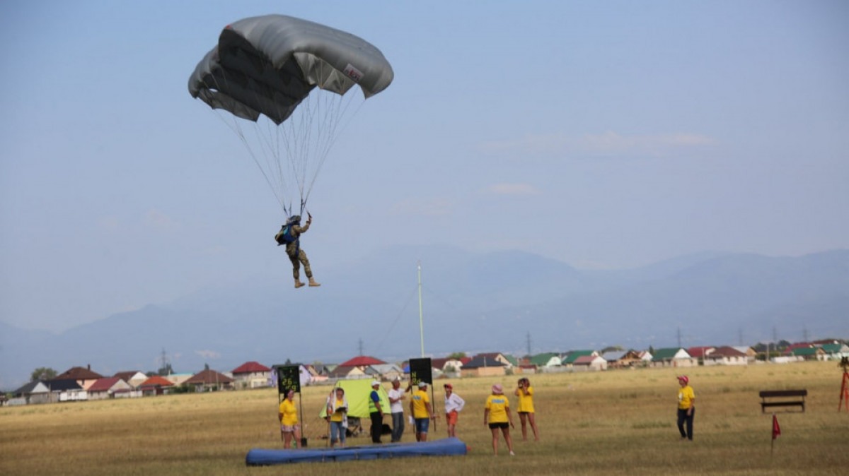 Алматы облысында парашют спортынан чемпионат басталды