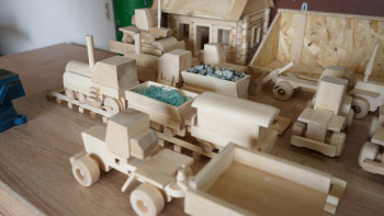 Фотография к новости: Павлодарлық колонияда бірегей эко-ойыншықтар жасалады