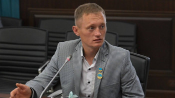 Фотография к новости: Үш баланы өлімнен арашалаған Павлодар тұрғынына пәтер сыйға тартылды