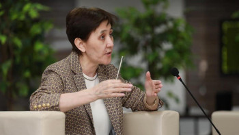 Фотография к новости: Одан кейін де жұмыс істеуге дайынмын. Дүйсенова қай уақытта зейнетке шыққысы келетінін айтты