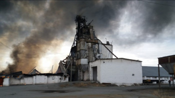 Фотография к новости: Қостанайда ірі астық қоймасы жанып кетті