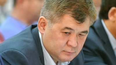 Біртанов өзіне қарсы ақпараттық шабуылдың артында кімдер тұрғанын болжады