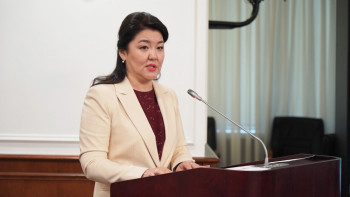 Фотография к новости: Қыркүйекте коронавирус жұқтыру төмендейді - Ажар Ғиният