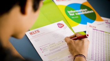 Фотография к новости: Деңгейі оқушыдан төмен. Аятжан Ахметжанұлы мұғалімдердің білімі туралы айтты