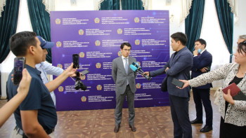 Фотография к новости: Бағдат Мусин: Қазір ауылдарда интернет мәселесі маңызды