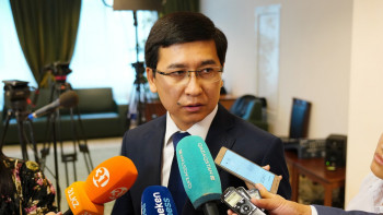 Фотография к новости: Мектепке дайындық. Бір балаға өзгелер 100 мың, Аймағамбетов 35 мың жұмсаған