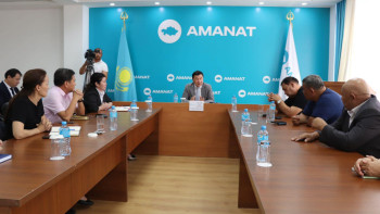 Фотография к новости: Мәжіліс депутаттары Маңғыстауға келді