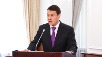 Фотография к новости: Біз қанттың қымбаттауына қатысты халықтың наразылығын көріп отырмыз – Смайылов