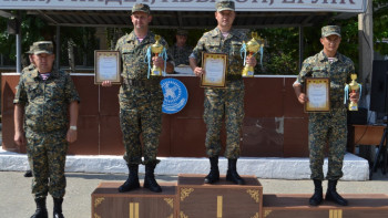 Фотография к новости: Жауынгерлер арасындағы чемпионат жеңімпаздары марапатталды