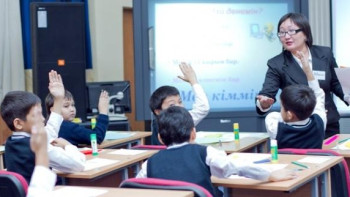 Фотография к новости: Орыс тілі және дене шынықтыру пәні мұғалімдерінің жалақысы азайды ма?