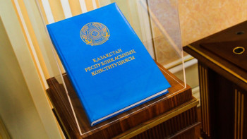 Фотография к новости: «Азаматтар бұл өзгерісті жақсы қабылдады». Профессор Жаңа Қазақстанның Ата заңы туралы айтты