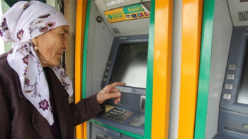 Фотография к новости: Тоқаев әйелдердің зейнет жасына қай кезде өзгеріс енгізілетінін айтты