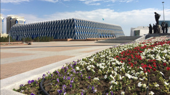 Фотография к новости: Қазақстанға түрлі елден 3 мыңға жуық қажы келеді – СІМ